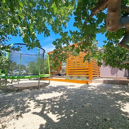 House Seadream - 50 Meters From The Sea
