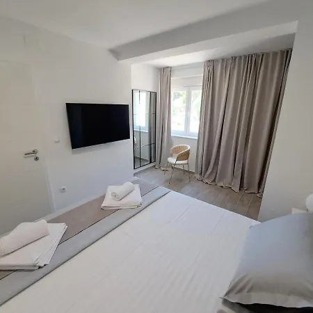 House Seadream - 50 Meters From The Sea * Brodarica (Sibenik-Knin)
